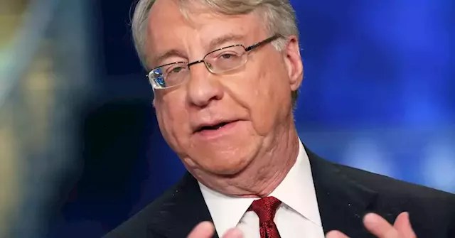 Jim Chanos says there's something wrong with the stock market when rates this low cause panic