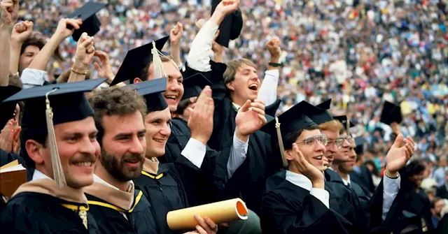 New college graduates enjoy the best job market in years with more offers and better salaries