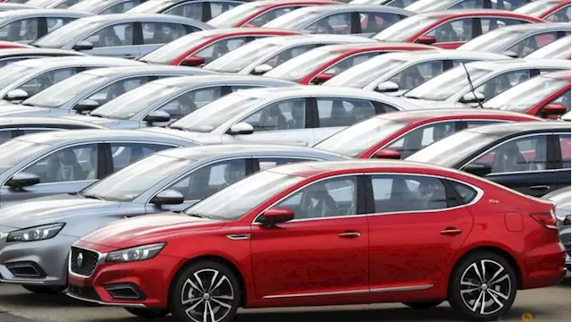 China's Dec auto sales fall 1.6%: industry body