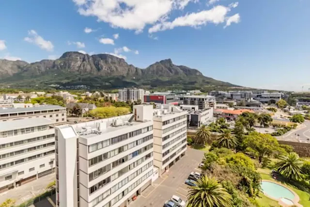 What to expect from the property industry in South Africa in 2022, including continued semigration