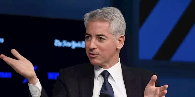 The Federal Reserve needs to 'shock and awe' the market with one big rate hike 'to restore its credibility,' says hedge-fund star Bill Ackman