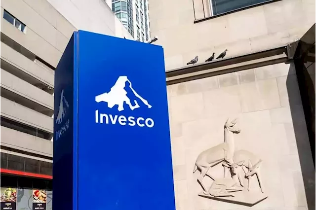 Investment giant Invesco predicts the Bitcoin bubble to burst in 2022, to trade below $30k