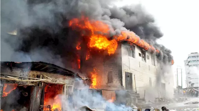 Again, fire razes shops in Kwara market