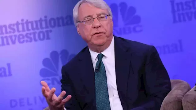 Jim Chanos says the notion that the Fed will always bail out the stock market is dangerous