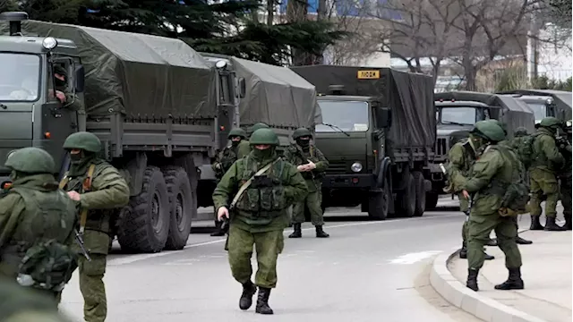 Video shows Russian military vehicles thought to be missile launchers on Crimea road - SABC News - Breaking news, special reports, world, business, sport coverage of all South African current events. Africa's news leader.