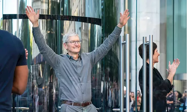 Apple Becomes First U.S. Company to Reach $3 Trillion Market Cap