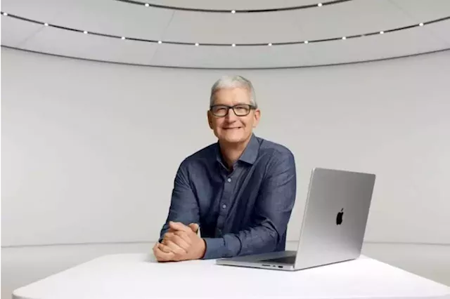 Apple becomes world’s first $3 trillion company