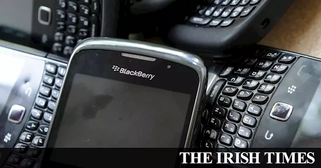 BlackBerry pulls life support for once-indispensable business smartphone