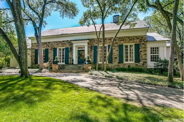 San Antonio home of lumber tycoon and former Alamo Heights mayor back on the market