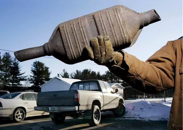 New Aurora law aims to stop catalytic converter theft through resale market passes