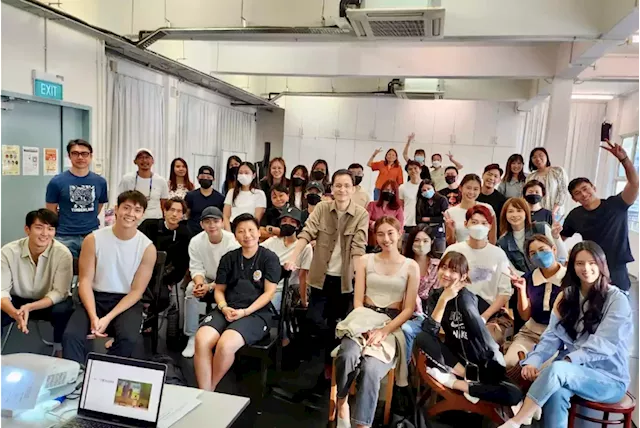 Singaporean celebrities gathered for their training class to hone their expertise & skills in the limelight industry -