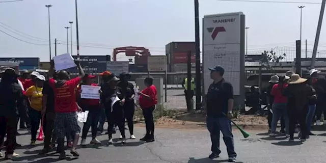 Transnet strike will cost SA's economy billion rand a day: Expert - SABC News - Breaking news, special reports, world, business, sport coverage of all South African current events. Africa's news leader.