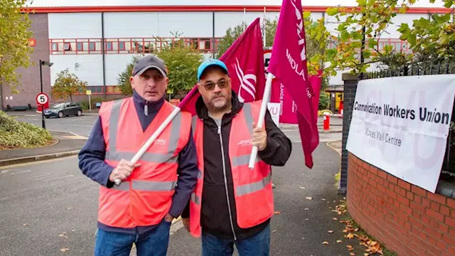 More than 100,000 UK postal workers begin holiday season strikes | CNN Business