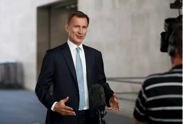 Jeremy Hunt replaces Kwesi Kwarteng as Britain's finance minister