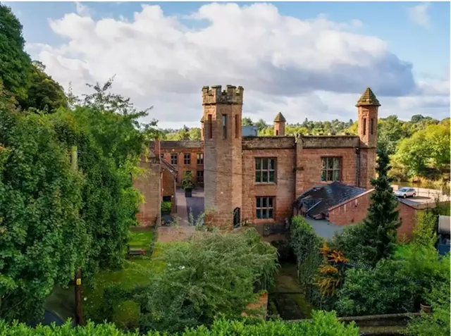 Princely penthouse inside an 800-year-old fort on the market for £400,000