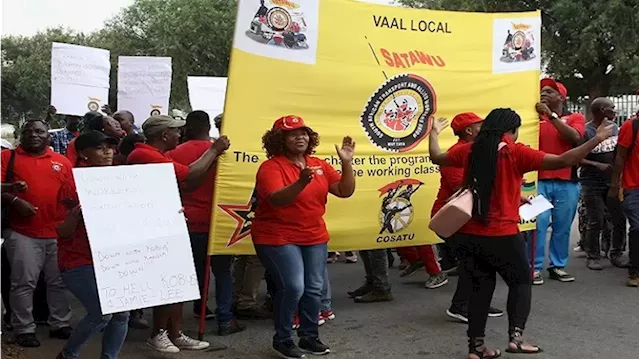 SATAWU calls off Transnet strike, members to return to work on Thursday - SABC News - Breaking news, special reports, world, business, sport coverage of all South African current events. Africa's news leader.