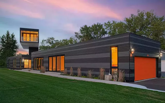 Modern Masterpiece With Indoor Pool Hits the Market in Fort Erie