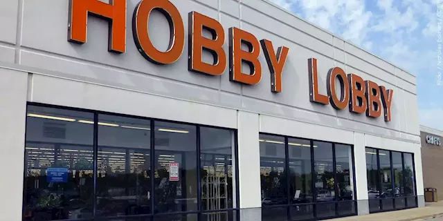 Hobby Lobby founder gives away company, says he ‘chose God’