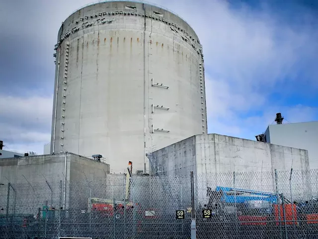 Federal government backs nuclear with $970M investment in Ontario small reactor project