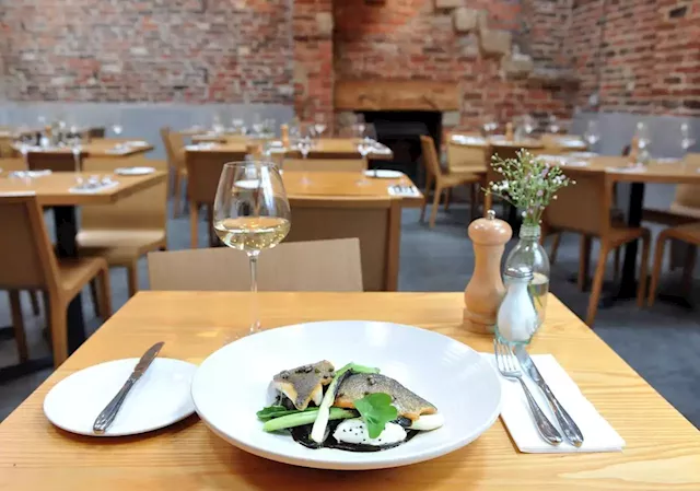 Here are seven of the best rated bottomless brunches in Leeds - from Mans Market to Angelica