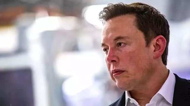 Elon Musk disbands Twitter's board, cementing control over company | CNN Business