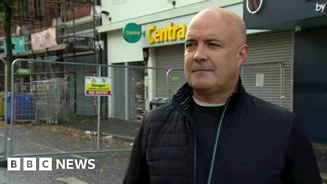 Belfast Cathedral Quarter: Fire cordon costs business '£10k a day'