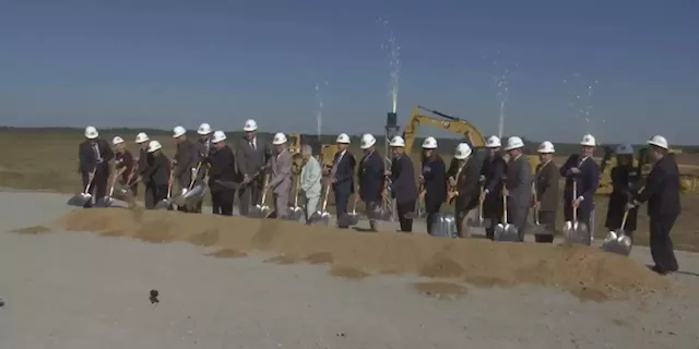 Atlanta-based company, Novelis breaks ground for $2.5 billion aluminum recycling and manufacturing plant in Baldwin County