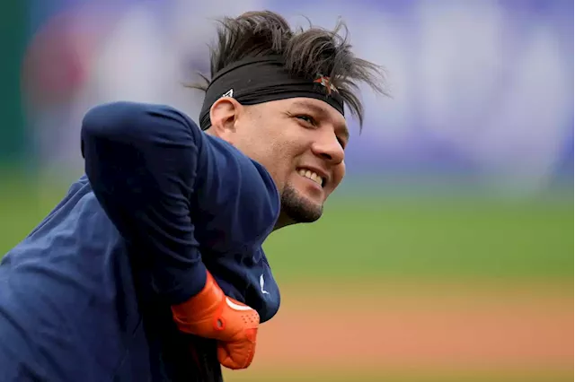 Astros' Yuli Gurriel joins elite company in World Series record book