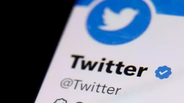 Twitter battles wave of impersonators after launching new paid verification system | CNN Business