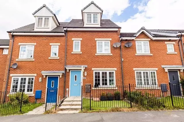 Snip: Modern three-storey, three-bed Lancashire townhouse hits the market for just £150,000