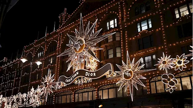 Dior transforms Harrods in London with glittering holiday light display - SABC News - Breaking news, special reports, world, business, sport coverage of all South African current events. Africa's news leader.