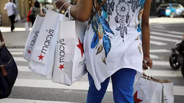 Shoppers are pulling back at Macy's and Kohl's | CNN Business