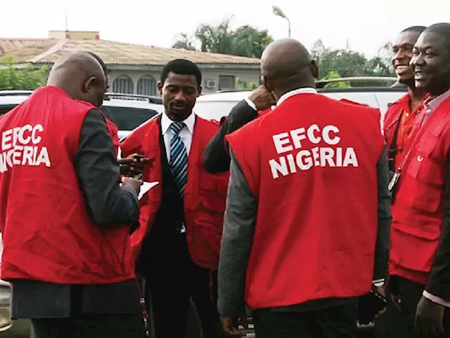 JUST IN: EFCC raids Kano’s forex market, arrests BDC operators