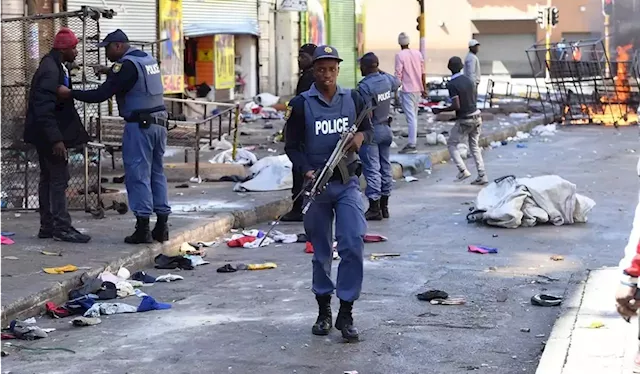 Wanted: 6,000 community crime fighters for Gauteng, who must be fit, agile, and fearless | Business Insider