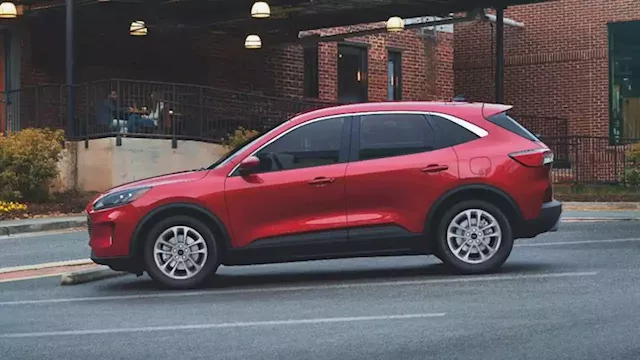 Ford recalls over half a million SUVs after 20 fires break out | CNN Business