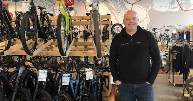 How a N.S. bike shop says paying staff a living wage has helped its business - Halifax | Globalnews.ca