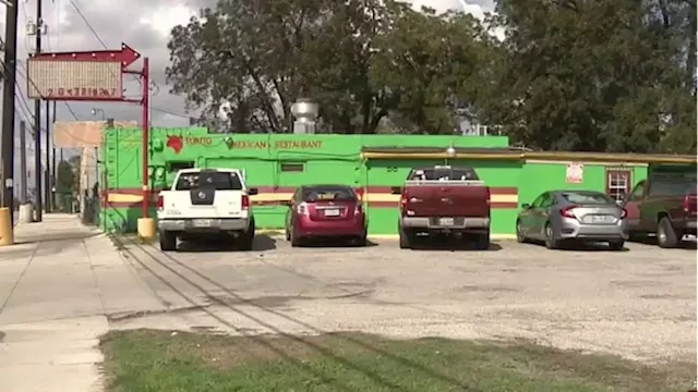 Behind the Kitchen Door: Flea market kitchen told to stop selling foods prepared at home, remove dead roaches