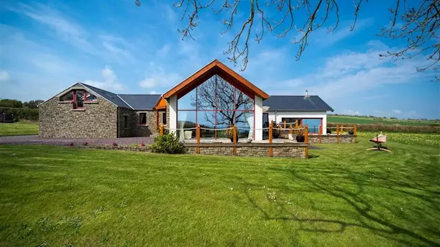 This spectacular coastal home in West Cork is on the market for €1.25 million | IMAGE.ie