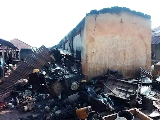 Again, fire razes shops in Osun market