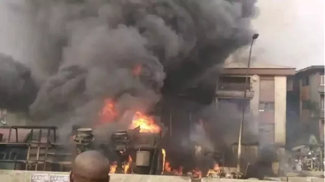 Fire Razes Onitsha Chemical Market, Kills Four, Injures Others | Sahara Reporters