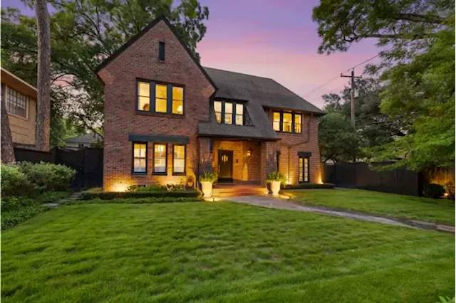 PHOTOS: Boulevard Oaks home designed by San Jacinto Monument architect on the market for $2M