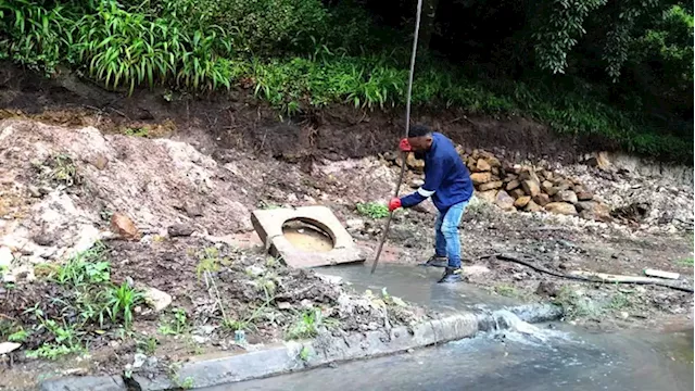 Scores of beach goers sceptical about the safety of Durban beaches after sewer spill - SABC News - Breaking news, special reports, world, business, sport coverage of all South African current events. Africa's news leader.