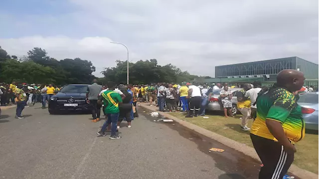 Frustrated ANC delegates back at registration centre - SABC News - Breaking news, special reports, world, business, sport coverage of all South African current events. Africa's news leader.