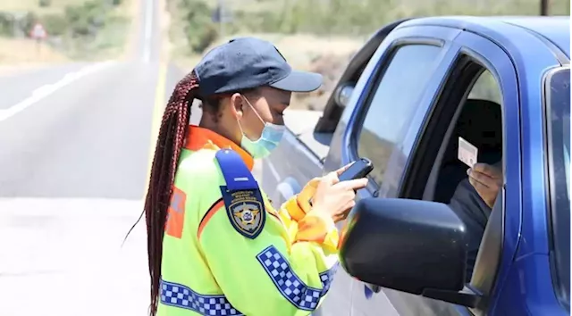 WC traffic officials urge road users to adhere to rules over festive season - SABC News - Breaking news, special reports, world, business, sport coverage of all South African current events. Africa's news leader.