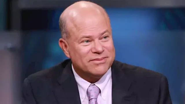 David Tepper is 'leaning short' on the stock market into 2023 because of global rate tightening