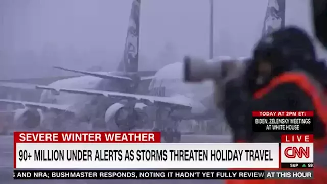 Thursday flight cancellations top 1,000 nationwide, disrupting holiday travel | CNN Business