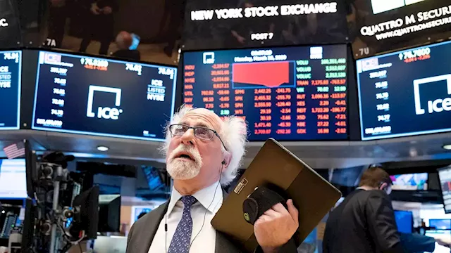 Blue-chip stocks plummet, pulling Dow lower as Grinch makes home on Wall Street