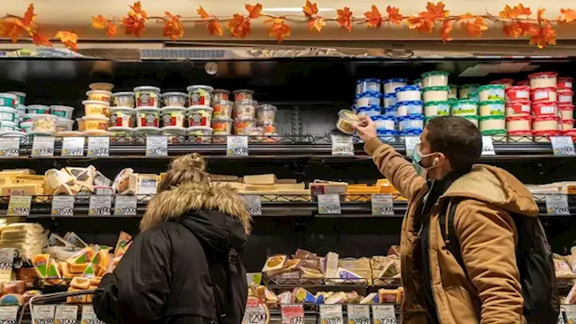 Fed's favorite inflation gauge shows prices continue to moderate | CNN Business