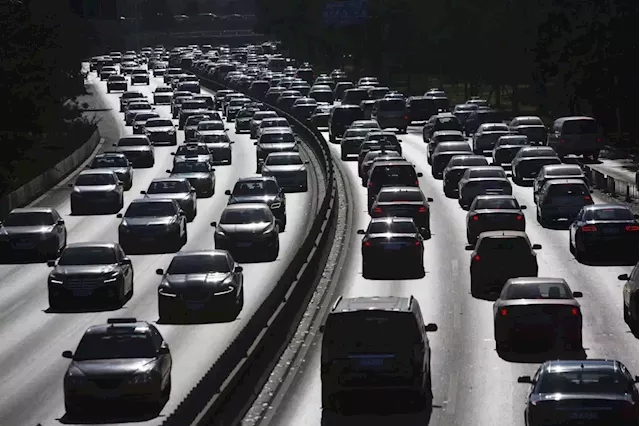 Business Maverick: Chinese startup’s $140,000 car can fly over traffic jams