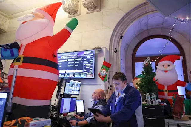 Investors look for 'Santa Rally' after grim year in U.S. stocks By Reuters